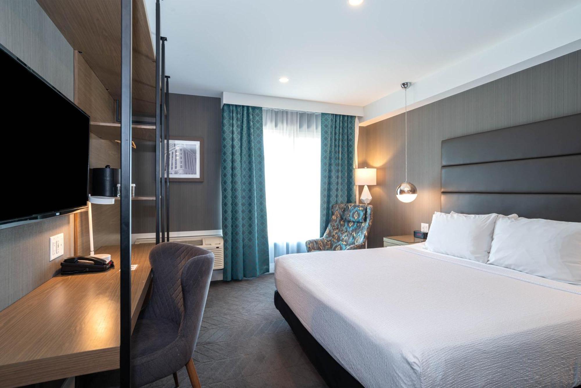 Sandman Signature Calgary Airport Hotel Bagian luar foto